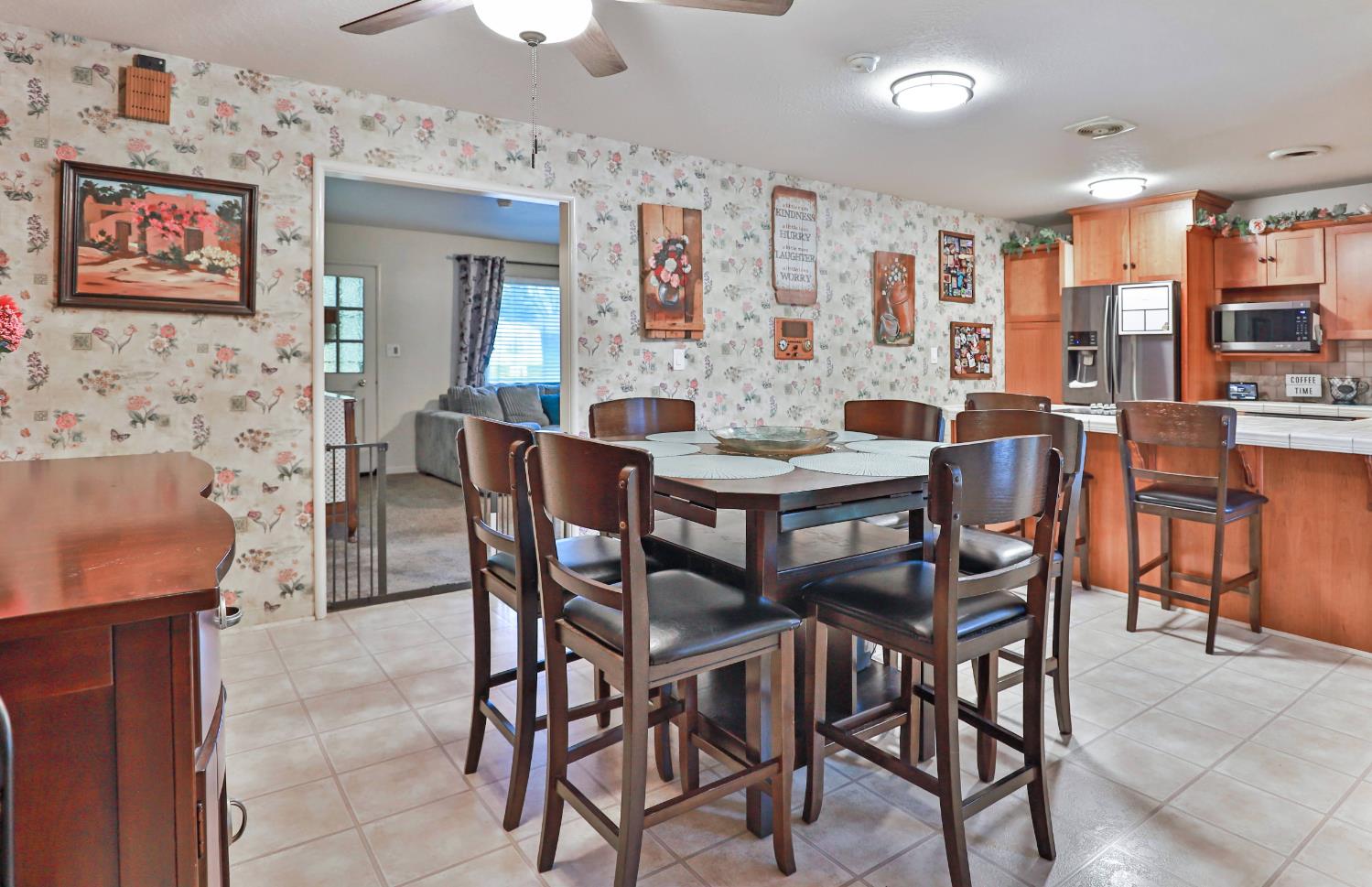 1609 Augusta Court Modesto, CA 95350 - Photo 9 of 33