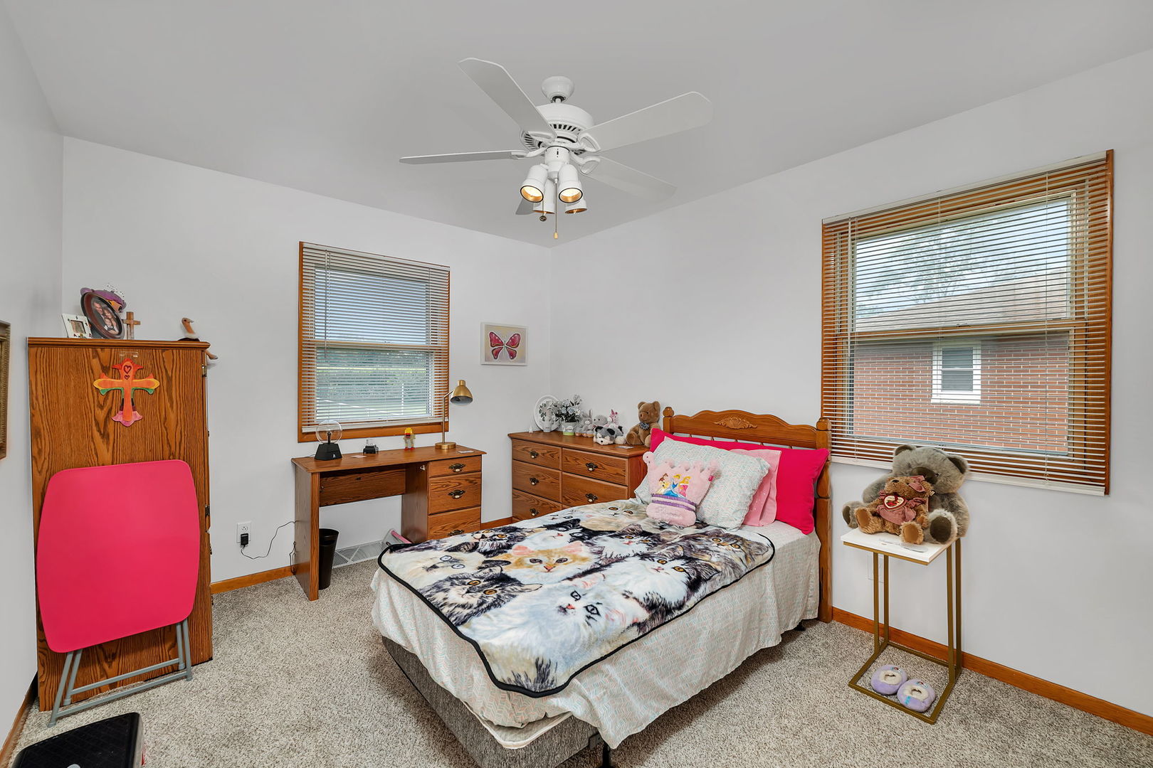 1413 Sharon Road Streator, IL 61364 - Photo 20 of 32 a living room with a bed furniture and a window
