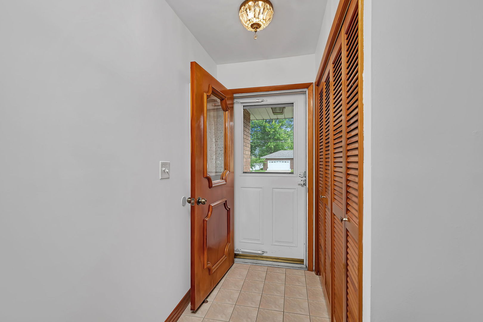 1413 Sharon Road Streator, IL 61364 - Photo 4 of 32 a view of a hallway with front door