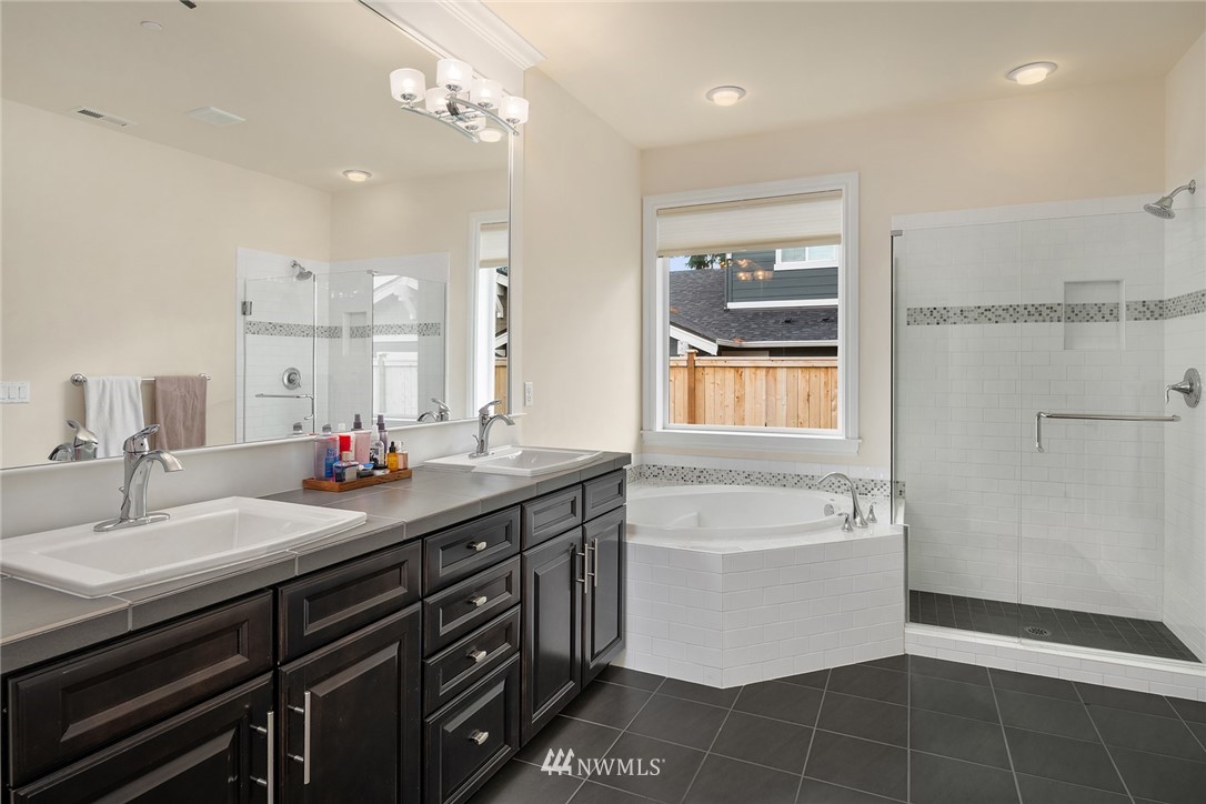 20127 126th Avenue Northeast Bothell, WA 98011 - Photo 9 of 25 Gallery Image 9