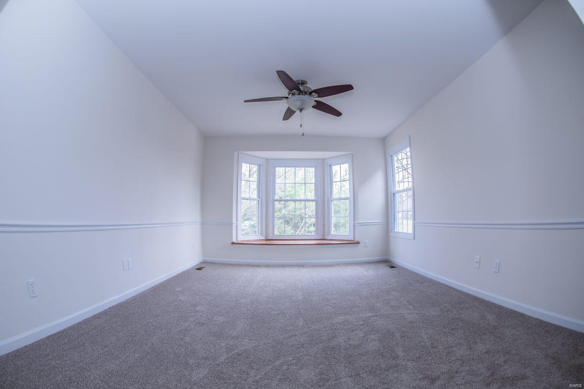 5498 Bourbeuse Weldon Spring, Unit 2 Weldon Spring, MO 63304 - Photo 11 of 23 Gallery Image 11
