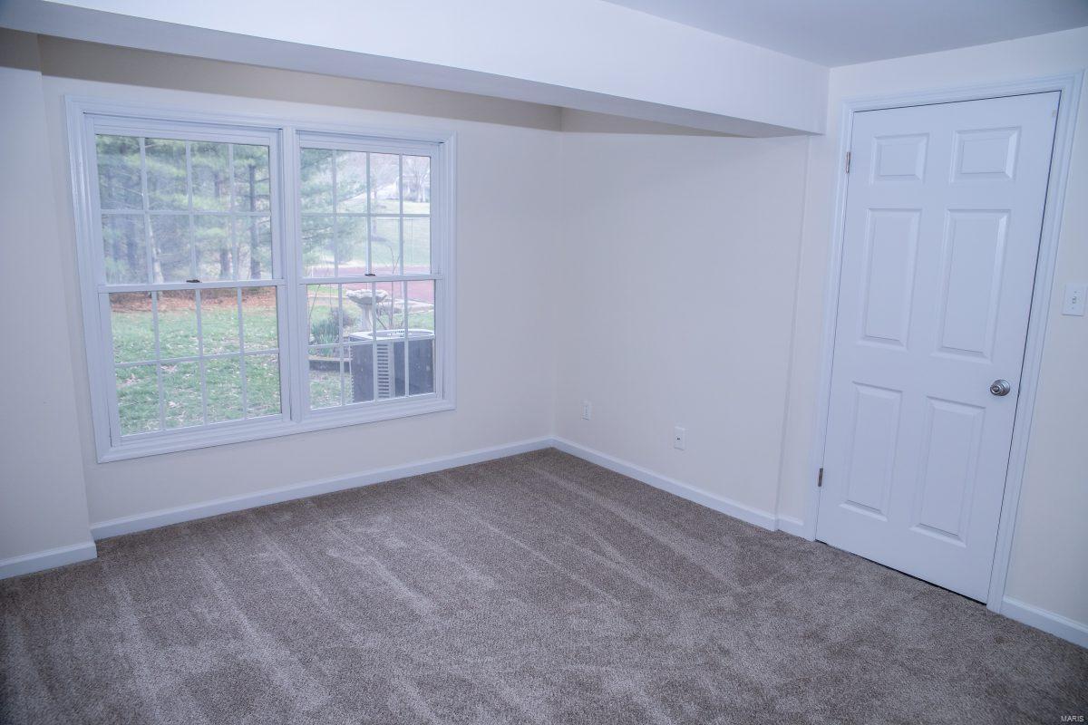 5498 Bourbeuse Weldon Spring, Unit 2 Weldon Spring, MO 63304 - Photo 18 of 23 Gallery Image 18
