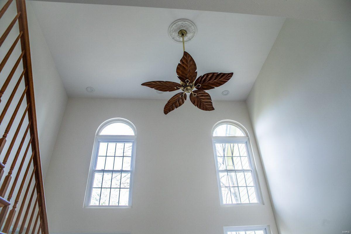 5498 Bourbeuse Weldon Spring, Unit 2 Weldon Spring, MO 63304 - Photo 4 of 23 Gallery Image 4