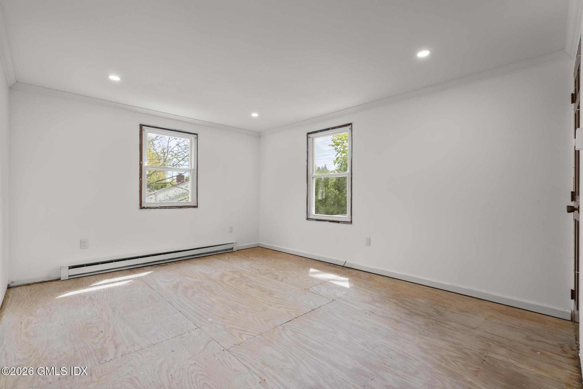 22 Carrona Drive Riverside, CT 06878 - Photo 11 of 26 an empty room with windows