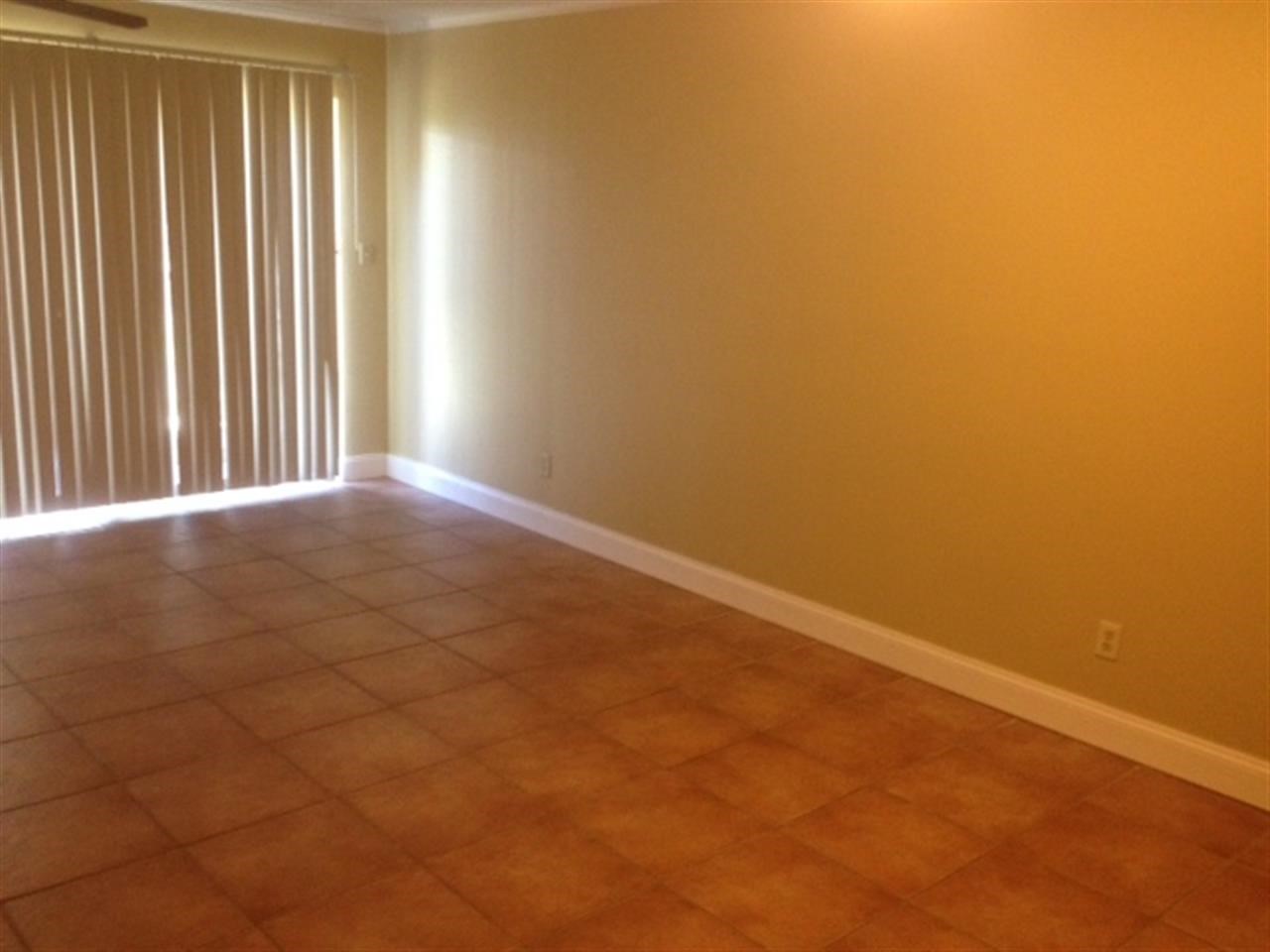 7250 Hilburn Road, Unit 4AD Pensacola, FL 32504 - Photo 8 of 9