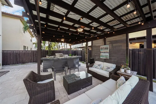 $1,090,000 | 9835 Northwest 86th Terrace, Doral, FL 33178