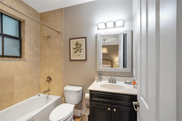 $1,090,000 | 9835 Northwest 86th Terrace, Doral, FL 33178