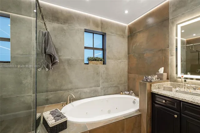 $1,090,000 | 9835 Northwest 86th Terrace, Doral, FL 33178