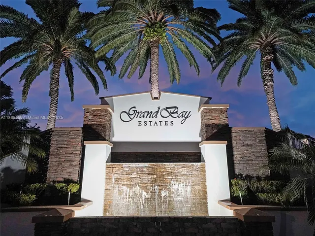 $1,090,000 | 9835 Northwest 86th Terrace, Doral, FL 33178