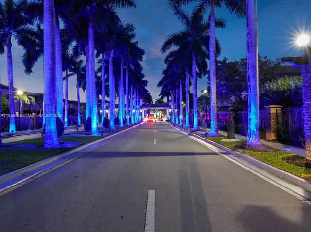 $1,090,000 | 9835 Northwest 86th Terrace, Doral, FL 33178