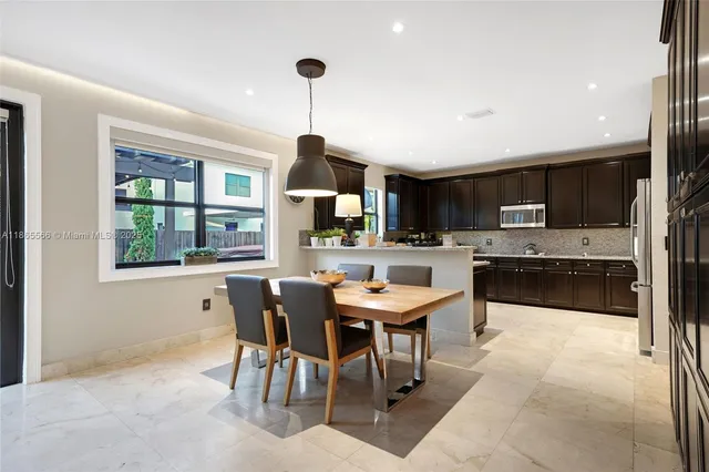 $1,090,000 | 9835 Northwest 86th Terrace, Doral, FL 33178