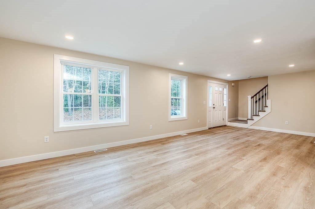 558 Wareham Road Plymouth, MA 02360 - Photo 5 of 34 Gallery Image 5