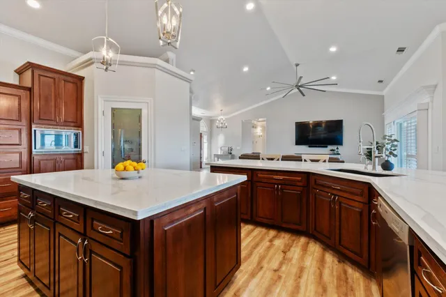 $1,075,000 | 21810 Los Altos Drive, Palo Cedro, CA 96073