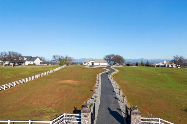 $1,075,000 | 21810 Los Altos Drive, Palo Cedro, CA 96073