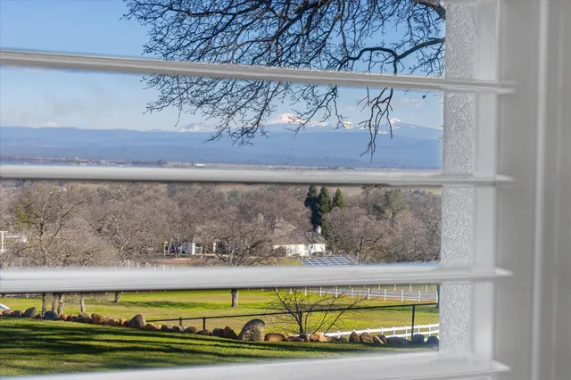 $1,075,000 | 21810 Los Altos Drive, Palo Cedro, CA 96073