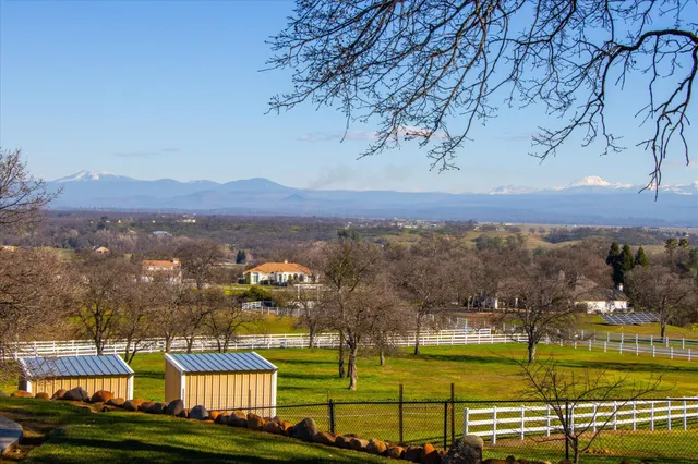 $1,075,000 | 21810 Los Altos Drive, Palo Cedro, CA 96073