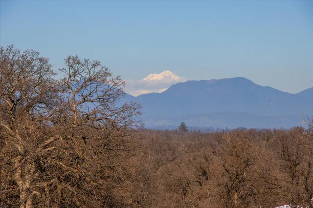 $1,075,000 | 21810 Los Altos Drive, Palo Cedro, CA 96073