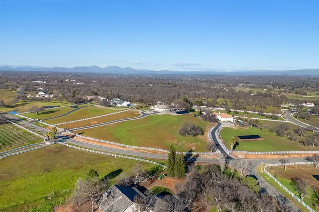 $1,075,000 | 21810 Los Altos Drive, Palo Cedro, CA 96073