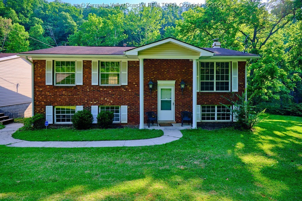 890 Amma Road Clendenin, WV 25045 - Photo 4 of 36 Gallery Image 4