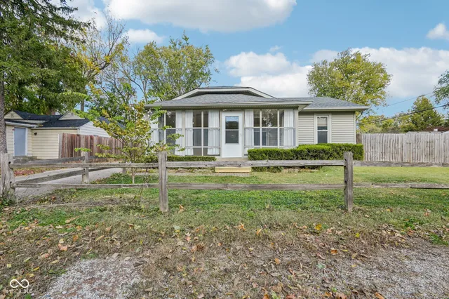 $1,995 | 1920 East 67th Street, Indianapolis, IN 46220