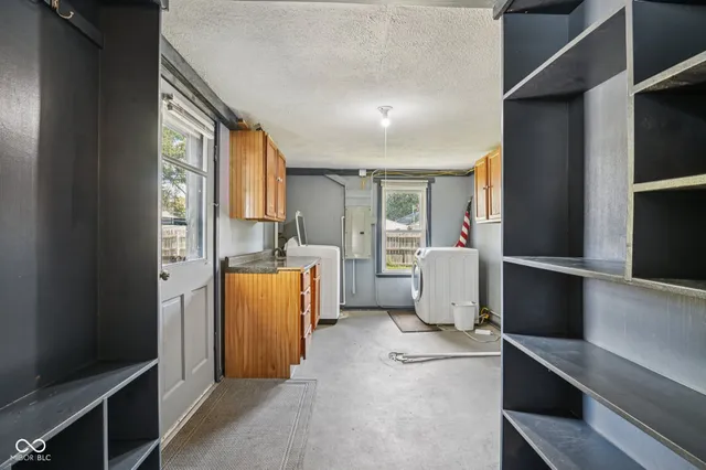 $1,995 | 1920 East 67th Street, Indianapolis, IN 46220