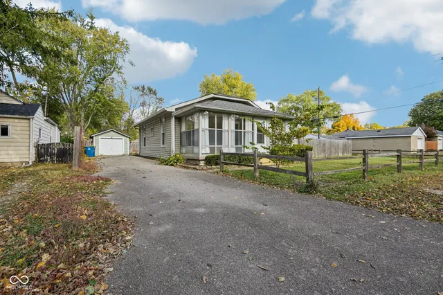 $1,995 | 1920 East 67th Street, Indianapolis, IN 46220