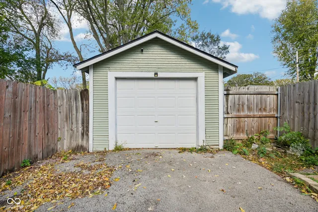 $1,995 | 1920 East 67th Street, Indianapolis, IN 46220