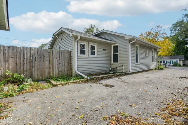 $1,995 | 1920 East 67th Street, Indianapolis, IN 46220