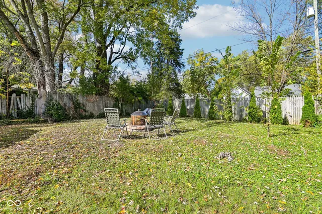 $1,995 | 1920 East 67th Street, Indianapolis, IN 46220