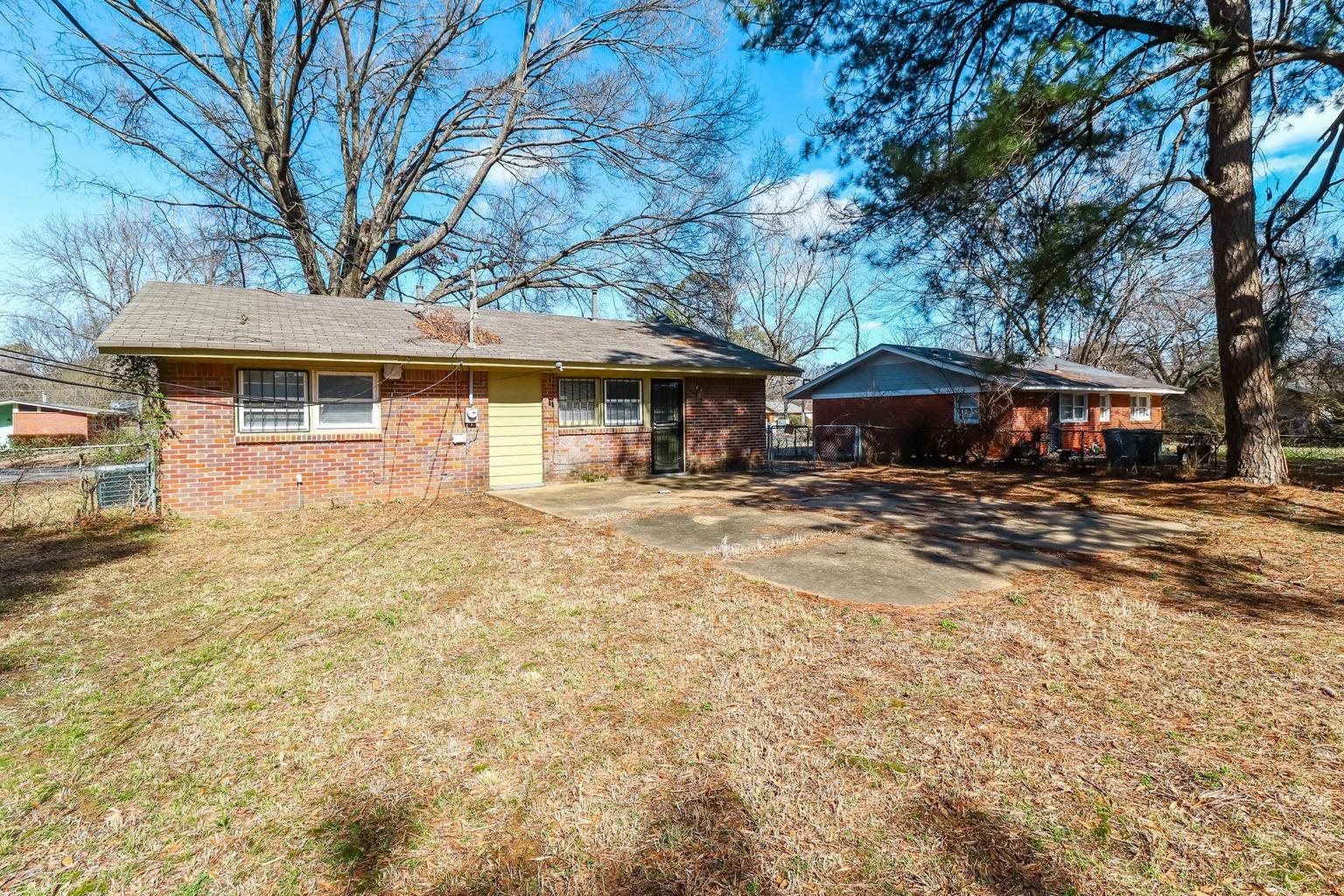 329 Stoneham Road Memphis, TN 38109 - Photo 12 of 13
