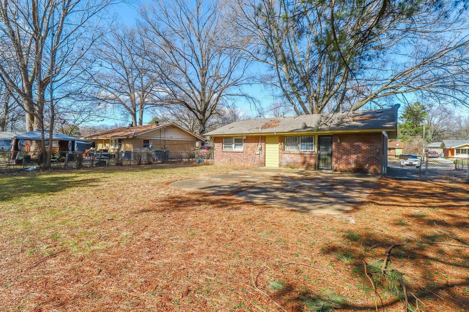 329 Stoneham Road Memphis, TN 38109 - Photo 13 of 13
