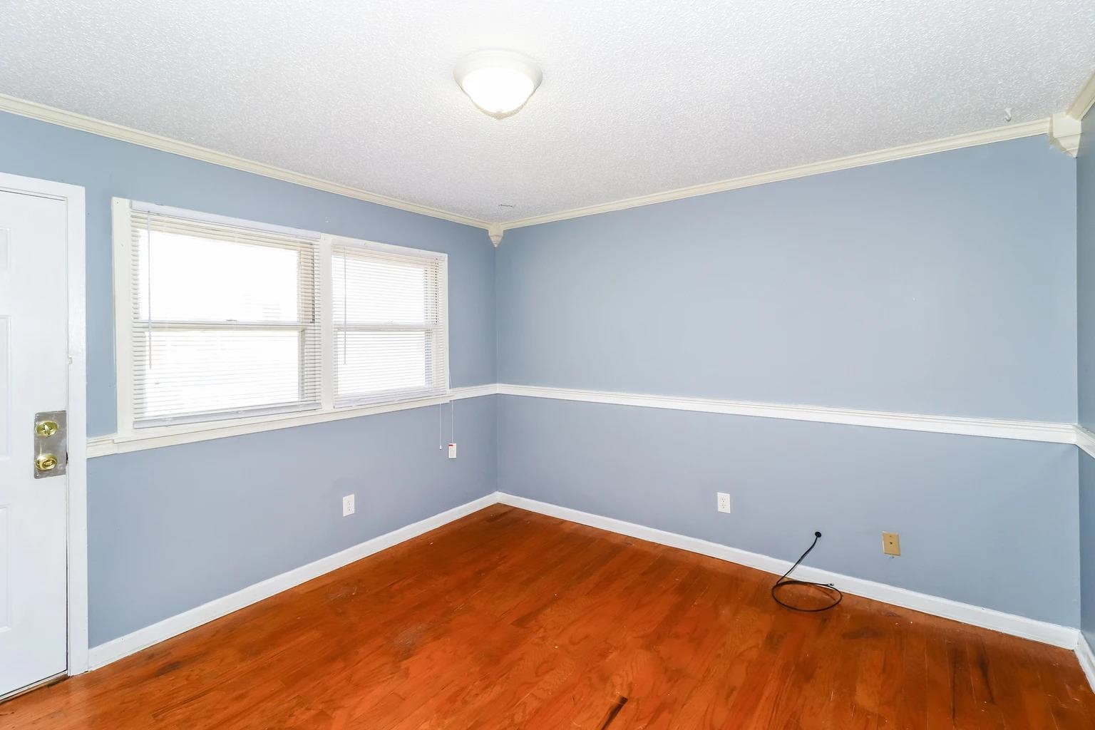 329 Stoneham Road Memphis, TN 38109 - Photo 2 of 13