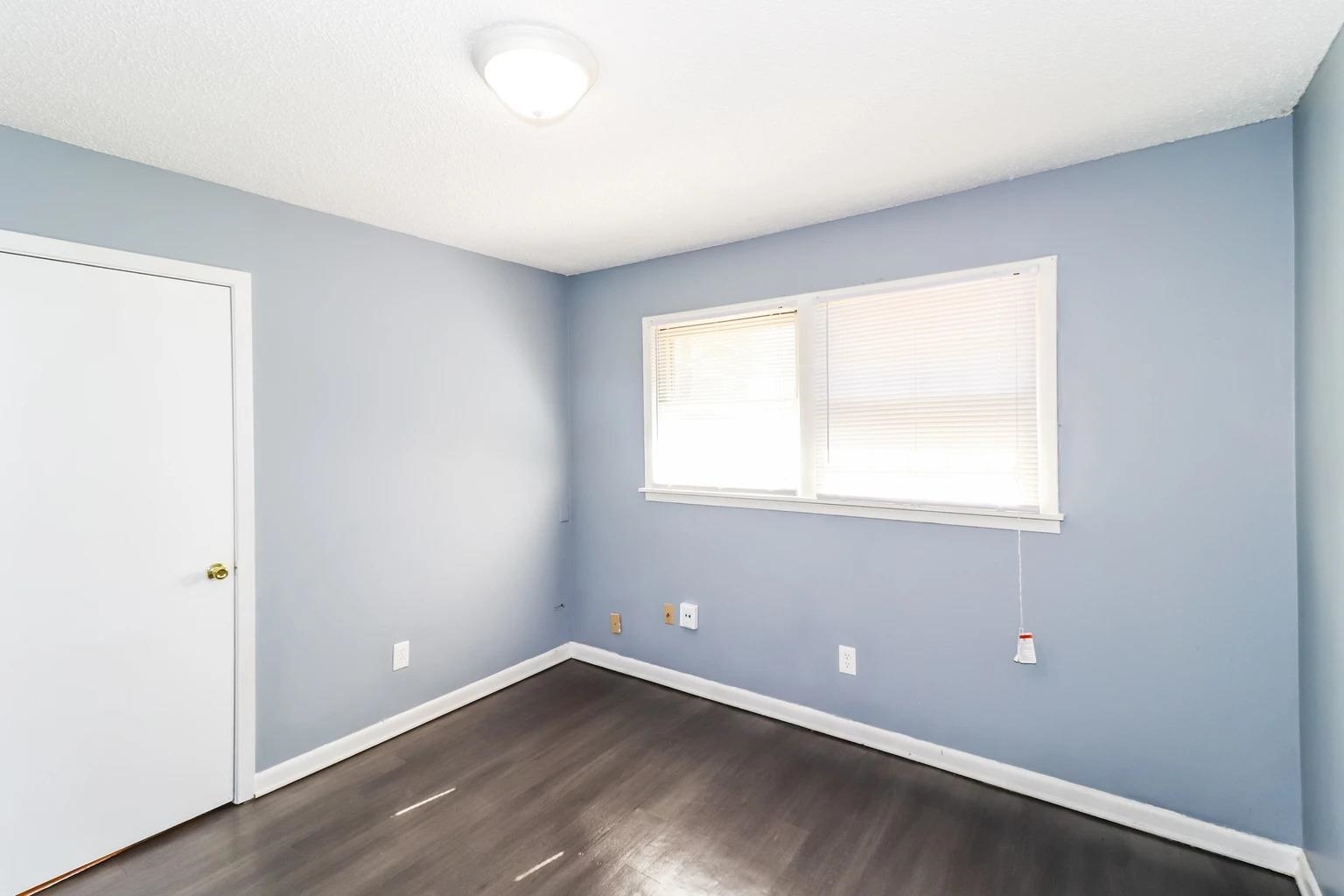 329 Stoneham Road Memphis, TN 38109 - Photo 7 of 13