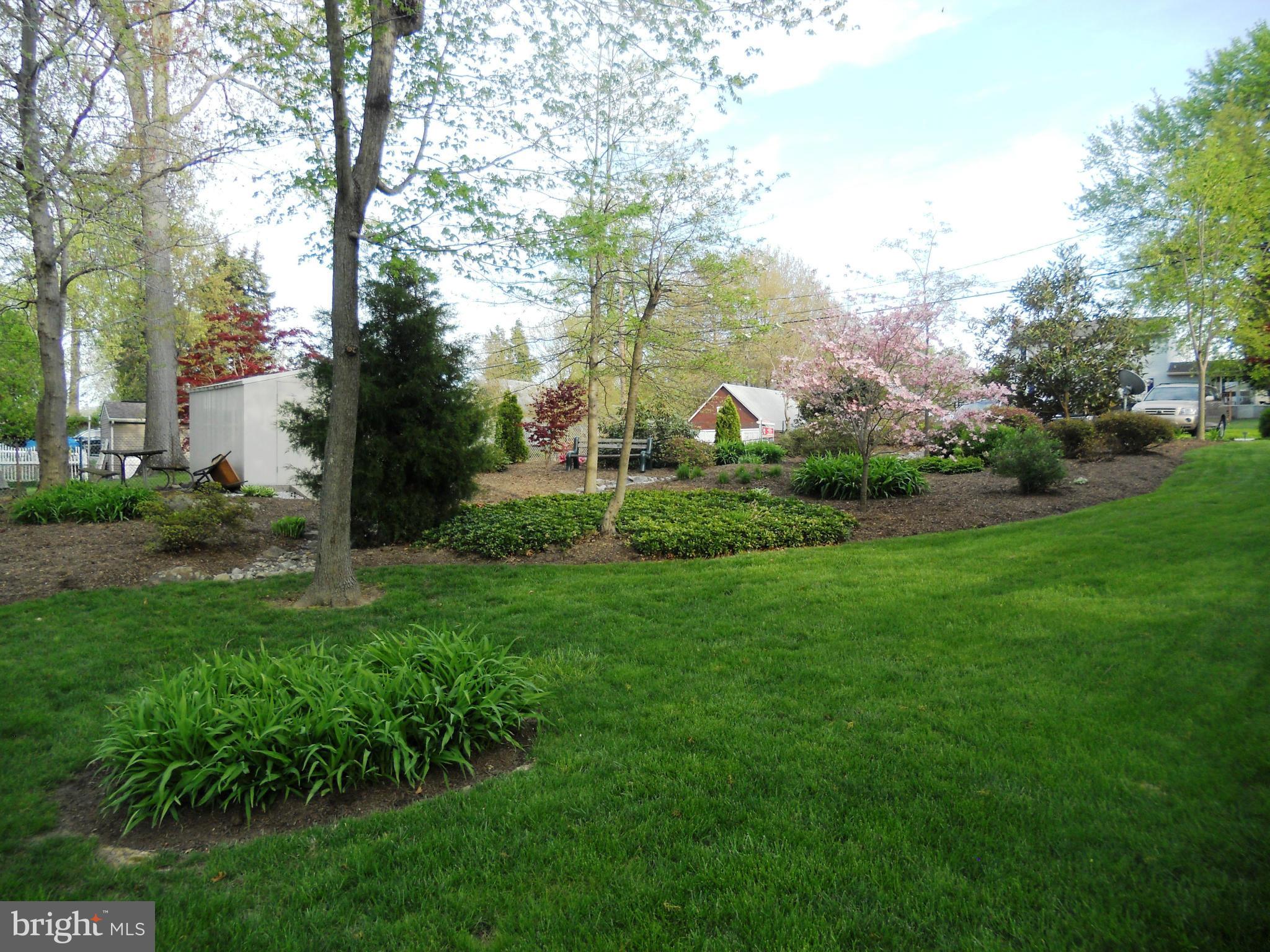 2024 Poplar Road Baltimore, MD 21221 - Photo 24 of 30 Park Like Grounds