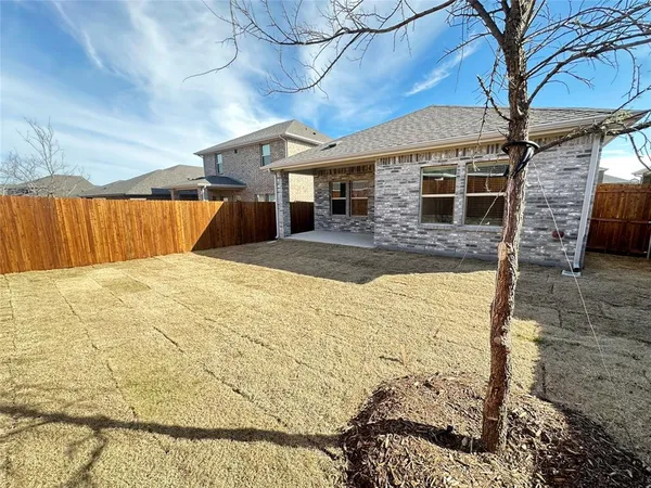 $2,195 | 904 Rosemary Hl Drive, McKinney, TX 75071
