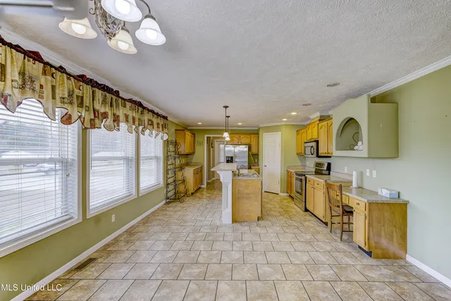 $167,500 | 300 Grey Creek Drive, Vicksburg, MS 39183