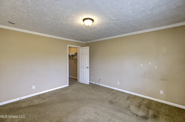 $167,500 | 300 Grey Creek Drive, Vicksburg, MS 39183