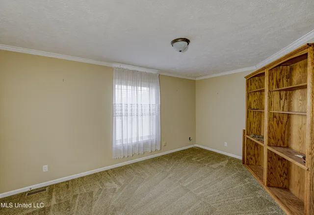 $167,500 | 300 Grey Creek Drive, Vicksburg, MS 39183