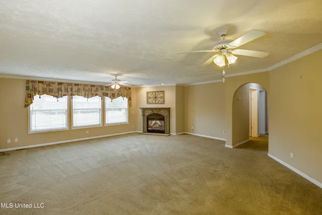 $167,500 | 300 Grey Creek Drive, Vicksburg, MS 39183