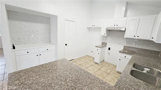 $349,995 | 5020 Trabuco Canyon Drive, Bakersfield, CA 93307