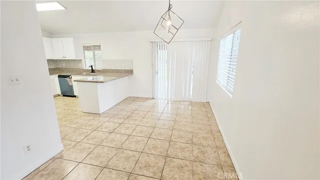 $349,995 | 5020 Trabuco Canyon Drive, Bakersfield, CA 93307