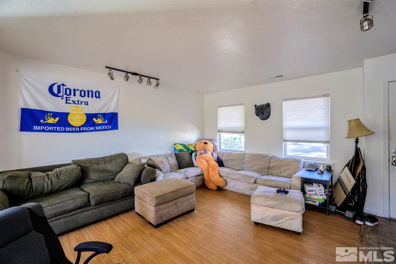 260 Bartlett Street Reno, NV 89512 - Photo 3 of 17 Photo 3