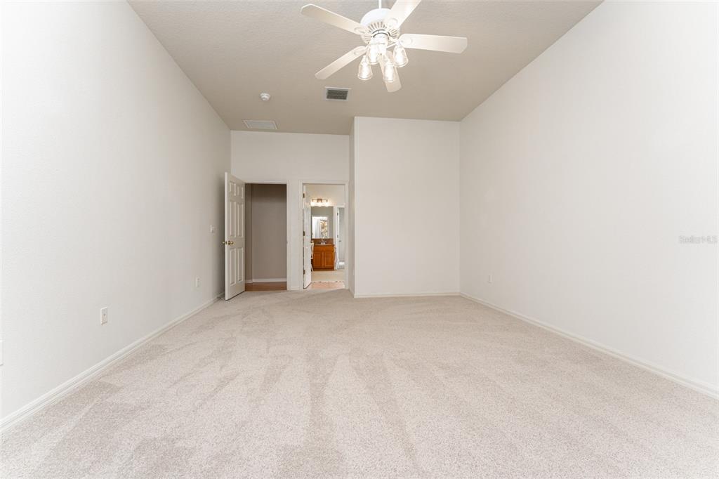 5703 Eaglepoint Place Lithia, FL 33547 - Photo 14 of 34