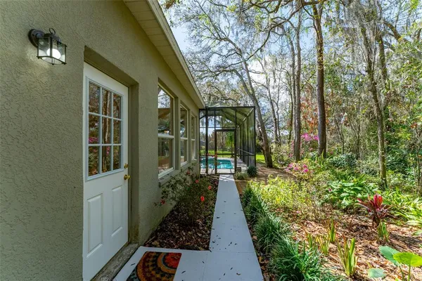 $718,000 | 5703 Eaglepoint Place, Lithia, FL 33547