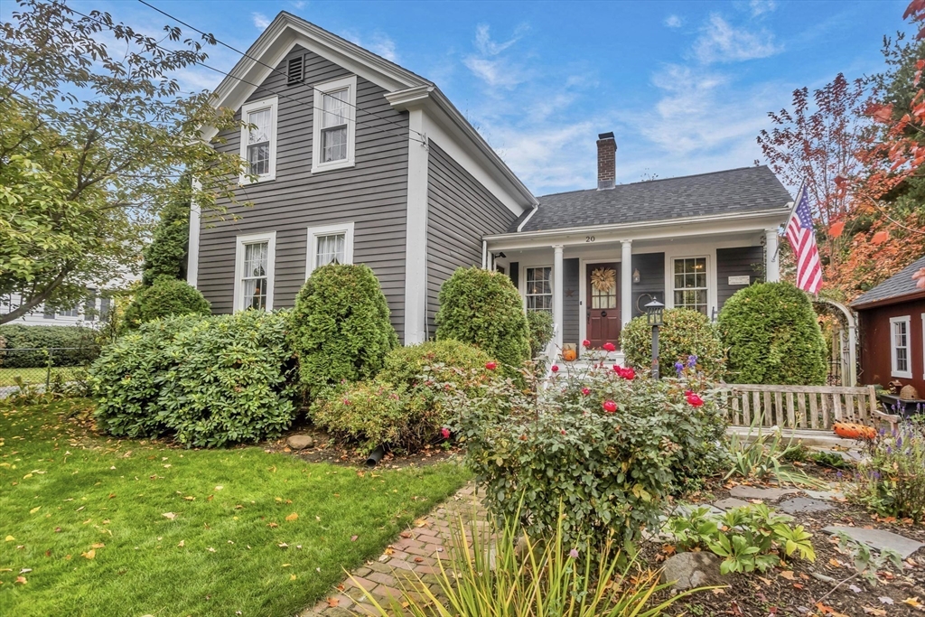 20 Auburn Street Chicopee, MA 01013 - Photo 2 of 36 front view of a house with a yard
