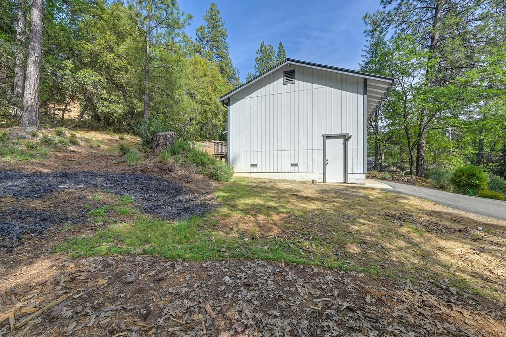 15358 Sky Pines Road Grass Valley, CA 95949 - Photo 36 of 37 Spacious open space alongside the garage