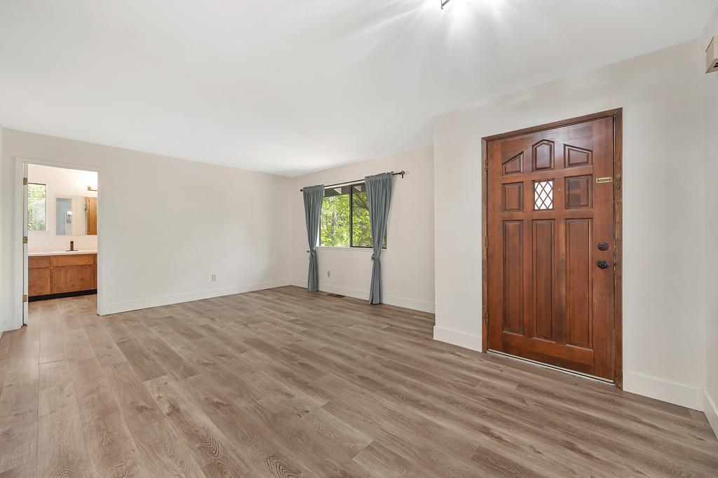 15358 Sky Pines Road Grass Valley, CA 95949 - Photo 4 of 37 Living room off of entry