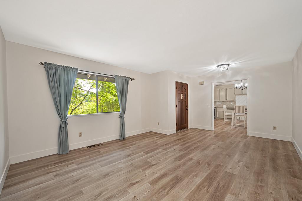 15358 Sky Pines Road Grass Valley, CA 95949 - Photo 6 of 37