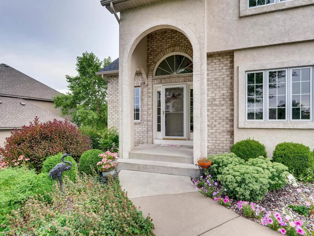 9231 Cold Stream Lane Eden Prairie, MN 55347 - Photo 2 of 20 Gallery Image 2