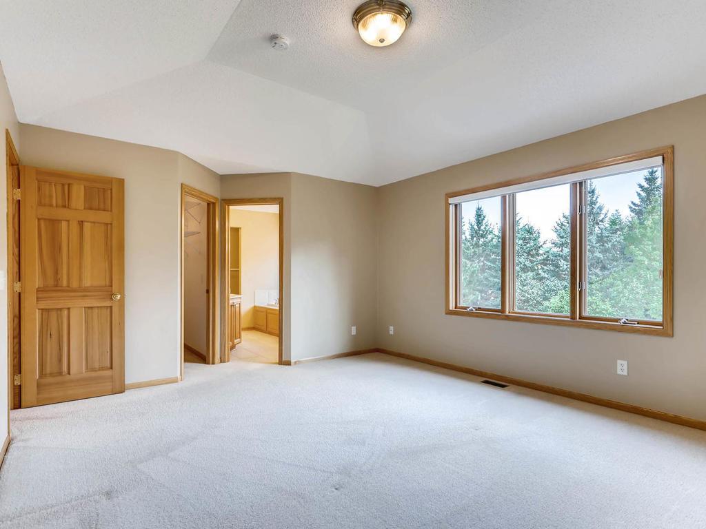 9231 Cold Stream Lane Eden Prairie, MN 55347 - Photo 11 of 20 Gallery Image 11